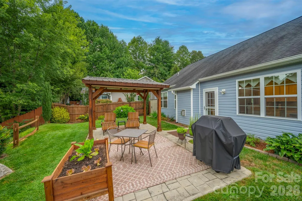 131 Creekwalk Lane Hendersonville, NC 28792