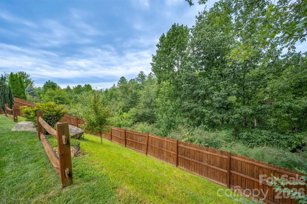 131 Creekwalk Lane Hendersonville, NC 28792