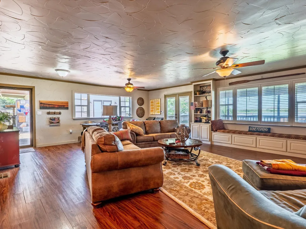 1637 Cedar Crest Loop Possum Kingdom Lake, TX 76449