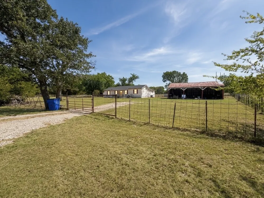32951 Fm 47 Mabank, TX 75147