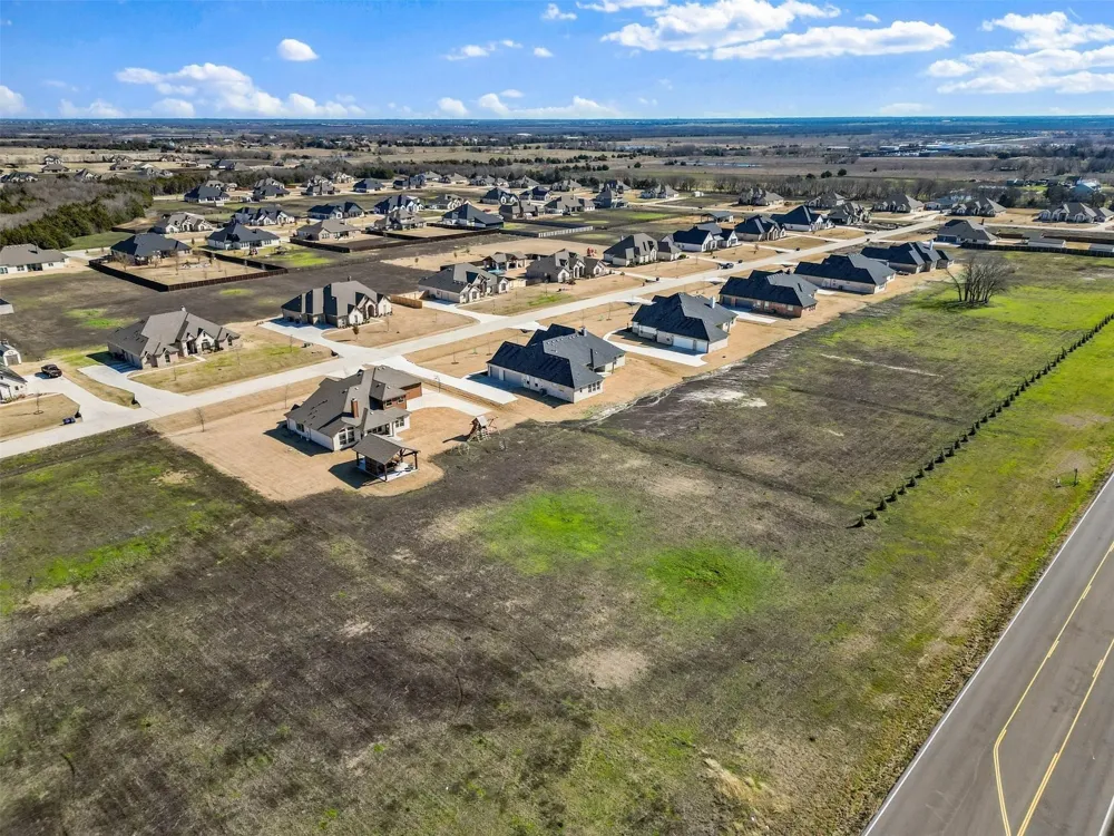 1133 Barrix Drive Forney, TX 75126