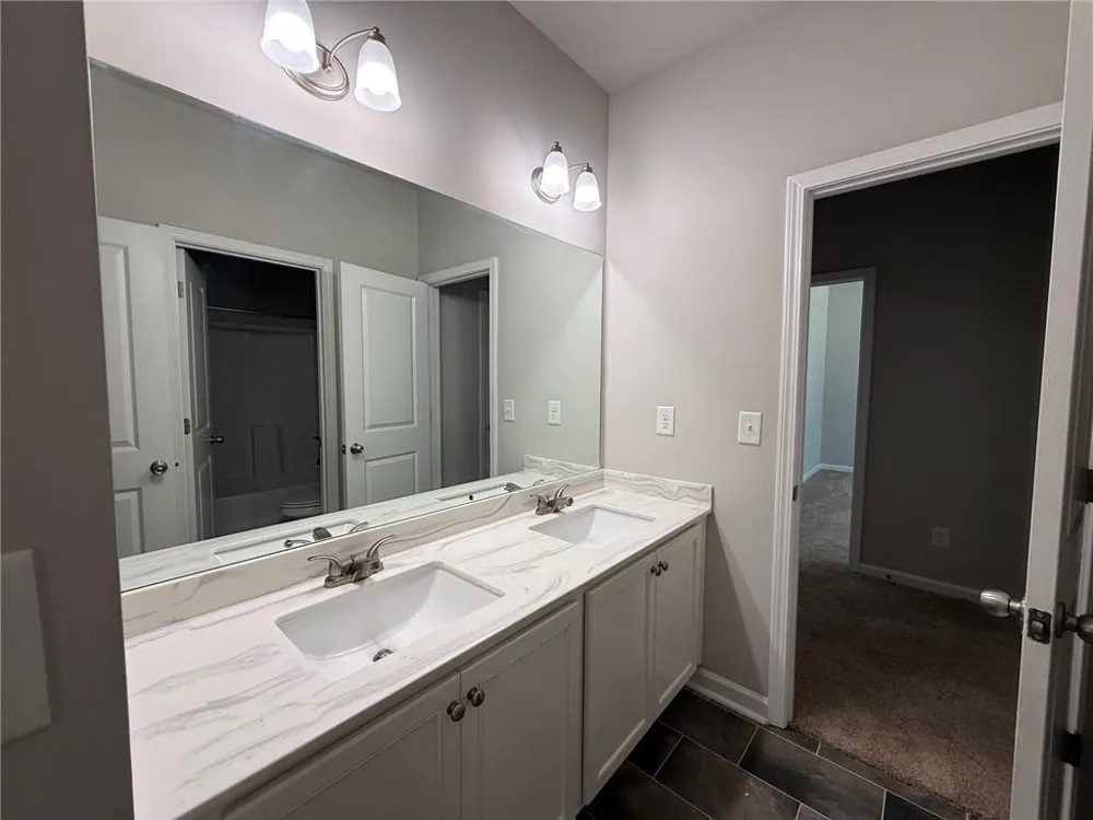 279 Greystone Court Winder, GA 30680