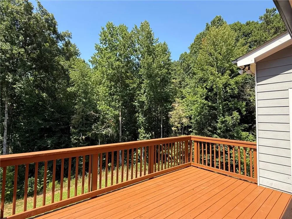 279 Greystone Court Winder, GA 30680