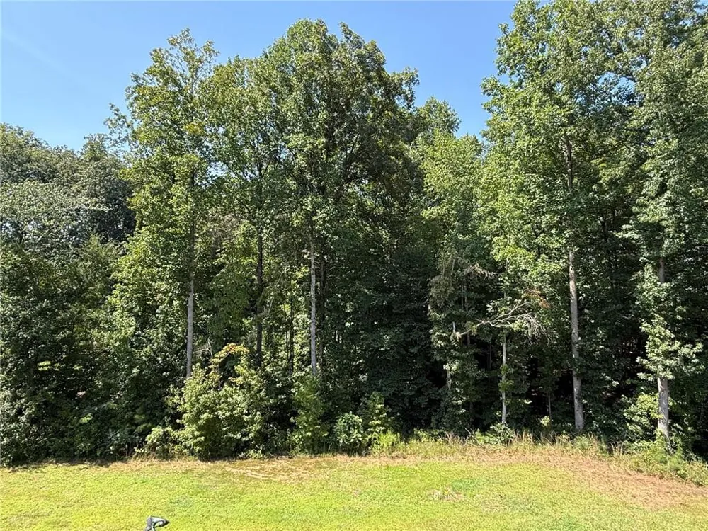 279 Greystone Court Winder, GA 30680