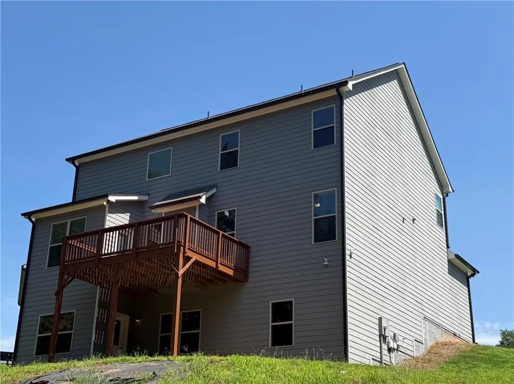 279 Greystone Court Winder, GA 30680