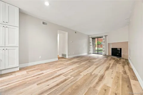 433 Wright Street #101