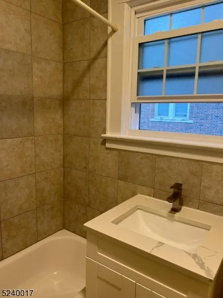 58 Park Ave Bloomfield, NJ 07003