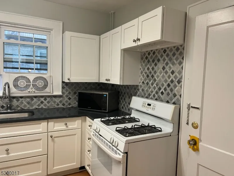 58 Park Ave Bloomfield, NJ 07003