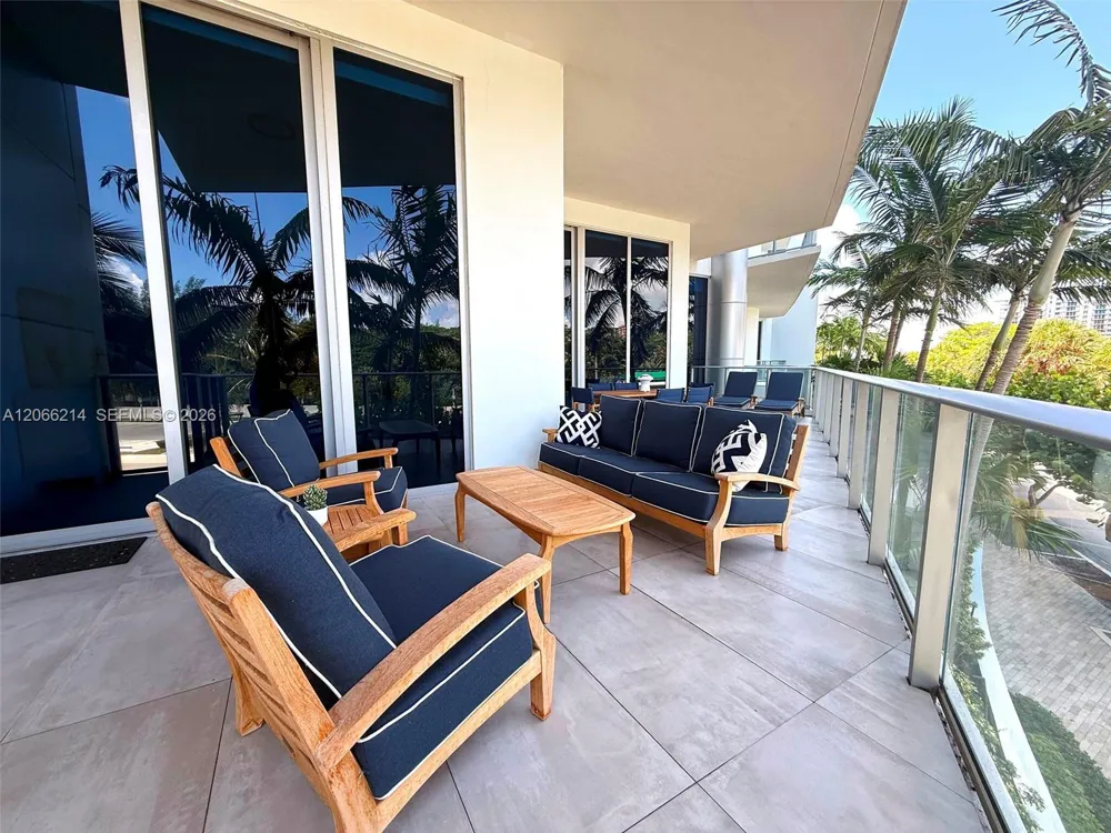 701 Fort Lauderdale Blvd #214 Fort Lauderdale, FL 33304