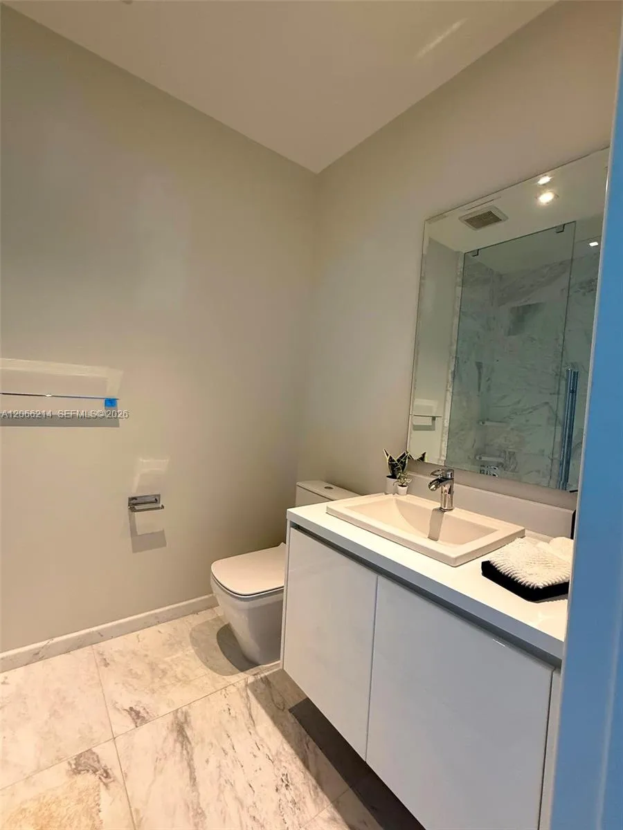 701 Fort Lauderdale Blvd #214 Fort Lauderdale, FL 33304