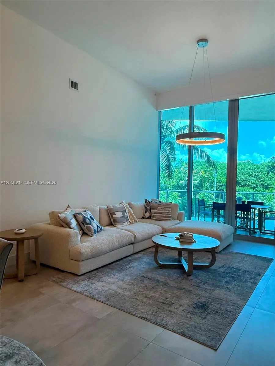 701 Fort Lauderdale Blvd #214 Fort Lauderdale, FL 33304