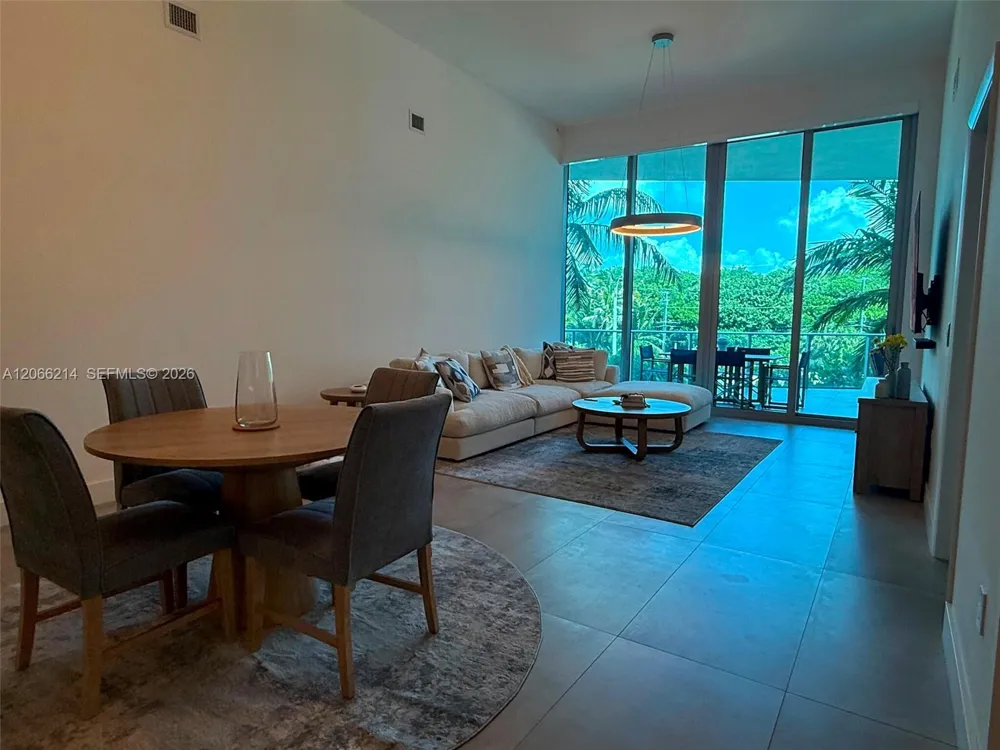 701 Fort Lauderdale Blvd #214 Fort Lauderdale, FL 33304
