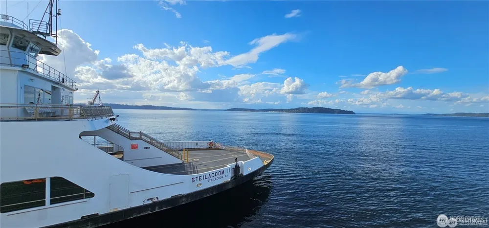 12106 Sound Drive Anderson Island, WA 98303