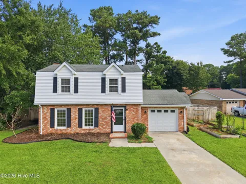 105 Hillside Court