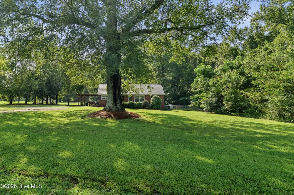 3001 S Nc 11 Highway Teachey, NC 28464