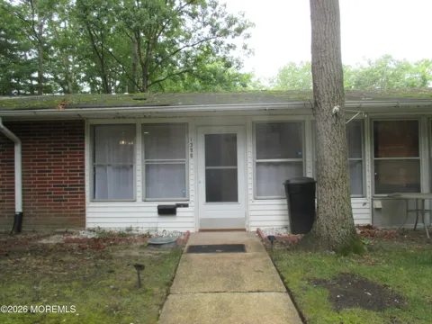 139 Farrington Court #B