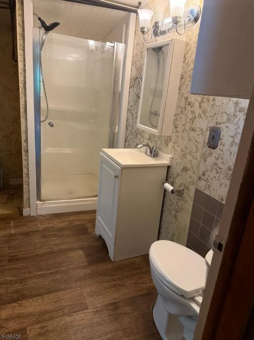 366 Warrenville Rd Green Brook, NJ 08812