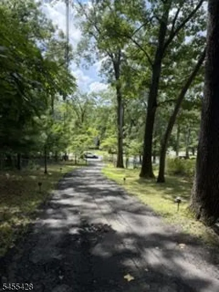 366 Warrenville Rd Green Brook, NJ 08812