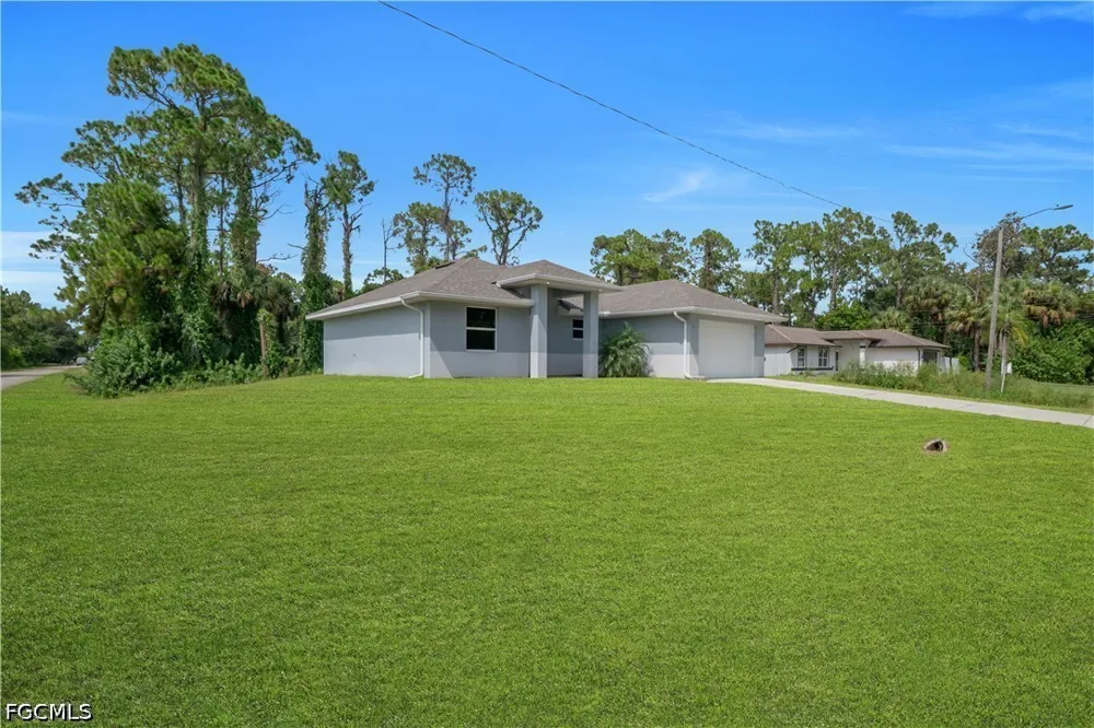E 7th Street Lehigh Acres, FL 33936