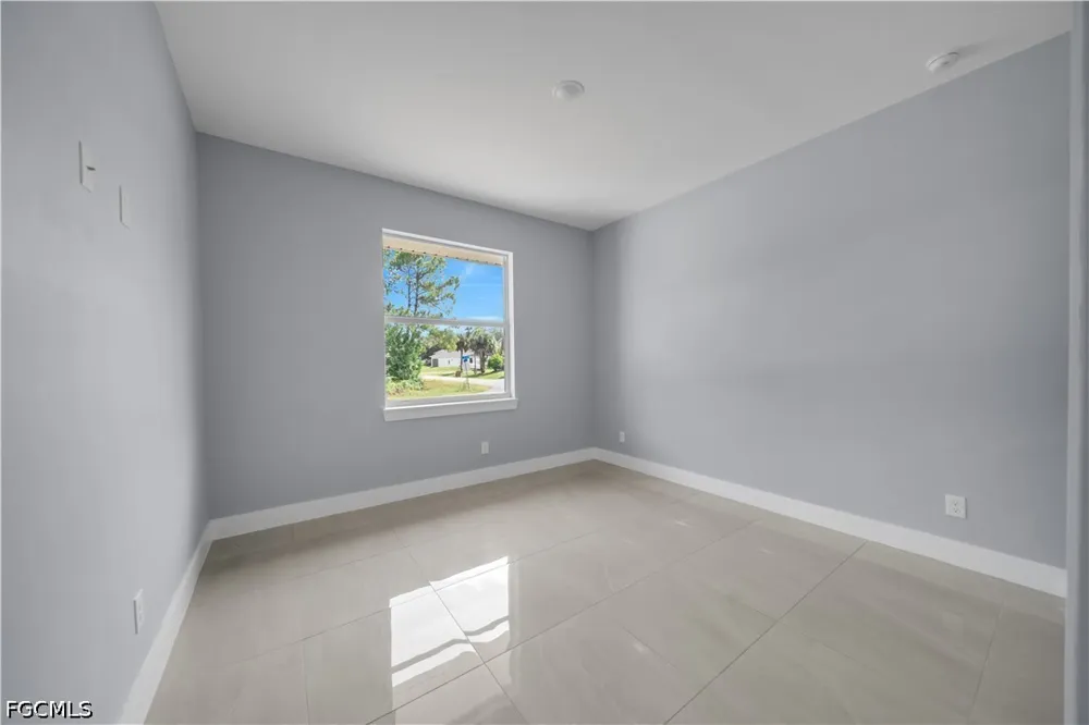 E 7th Street Lehigh Acres, FL 33936