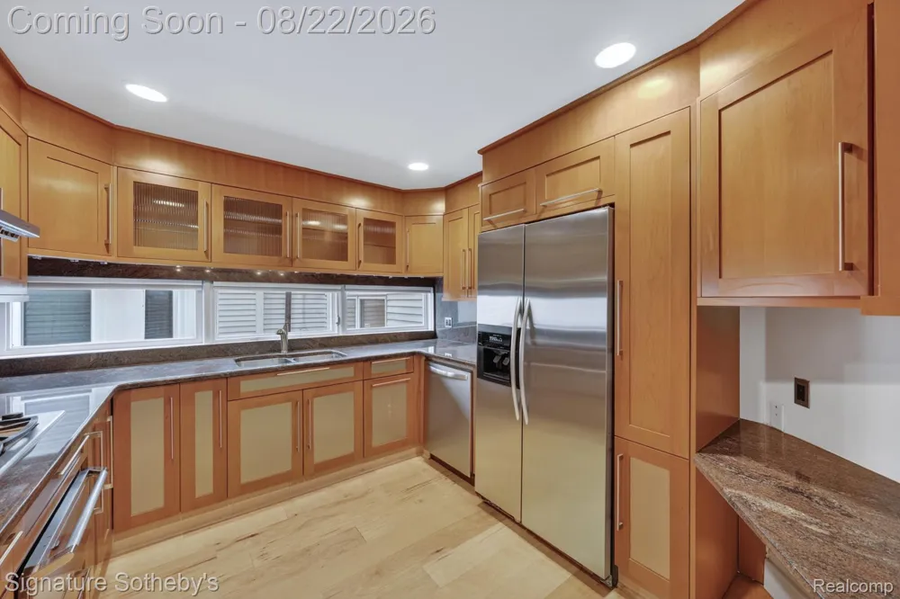 372 W Brown Street Birmingham City, MI 48009