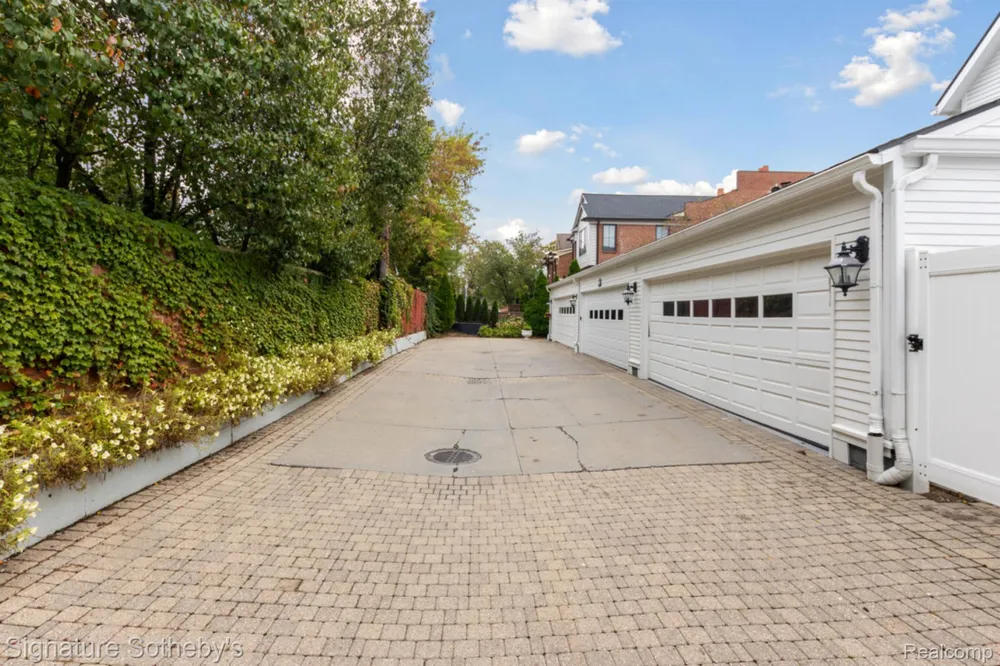 372 W Brown Street Birmingham City, MI 48009