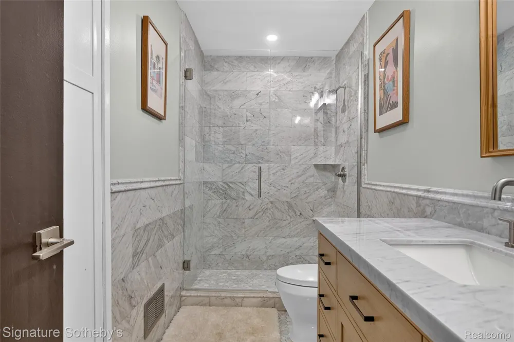 372 W Brown Street Birmingham City, MI 48009