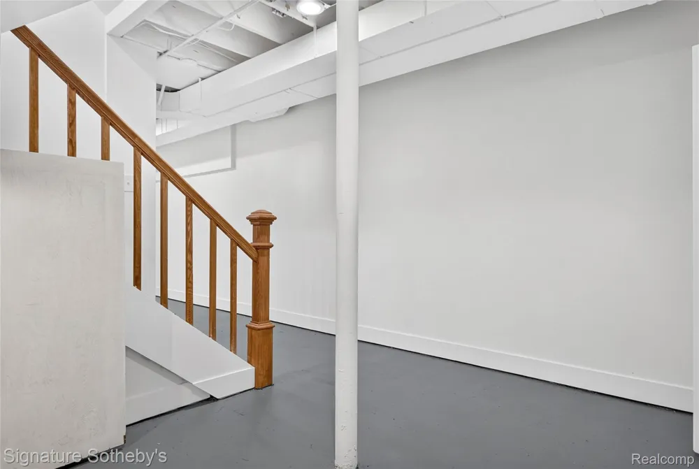 372 W Brown Street Birmingham City, MI 48009