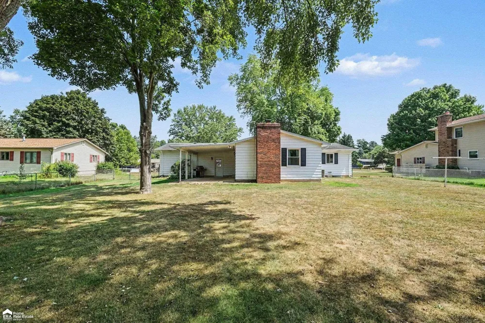 8545 Gallant Fox Trail Flushing Charter Township, MI 48433
