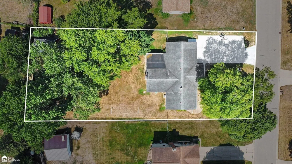 8545 Gallant Fox Trail Flushing Charter Township, MI 48433