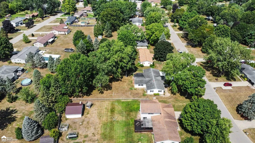 8545 Gallant Fox Trail Flushing Charter Township, MI 48433