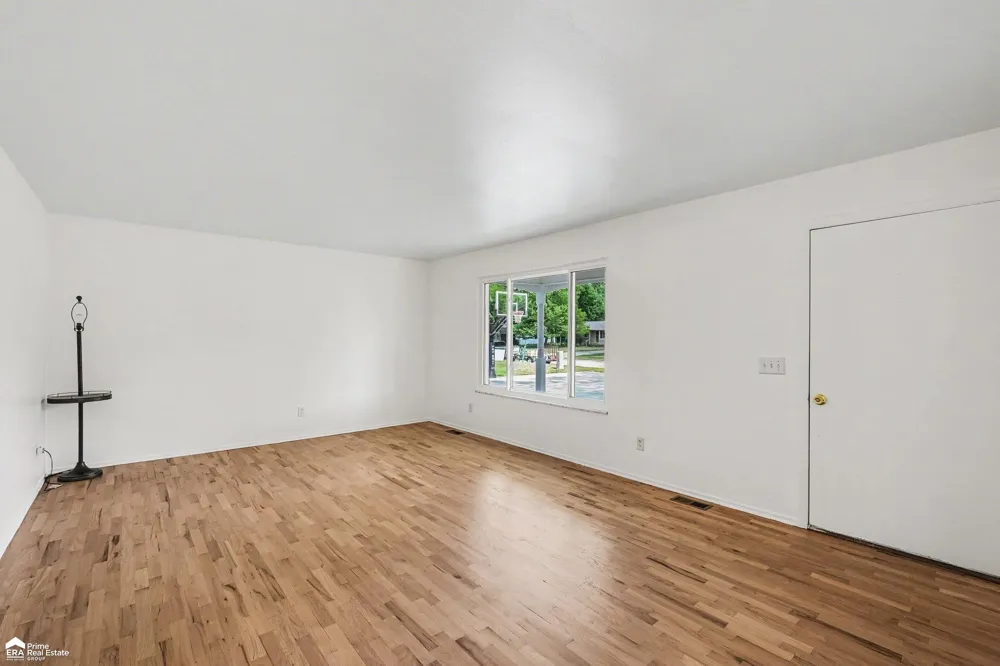 8545 Gallant Fox Trail Flushing Charter Township, MI 48433