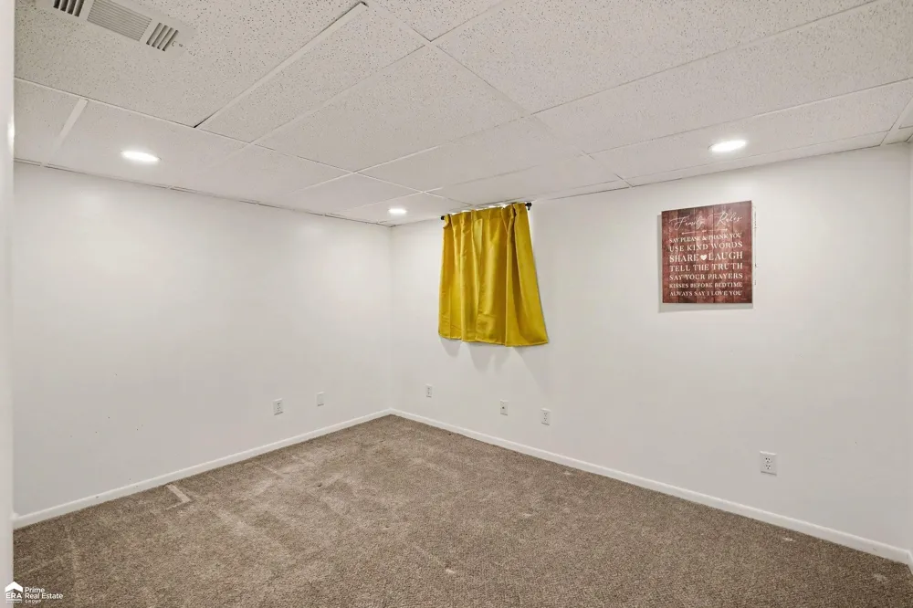 8545 Gallant Fox Trail Flushing Charter Township, MI 48433