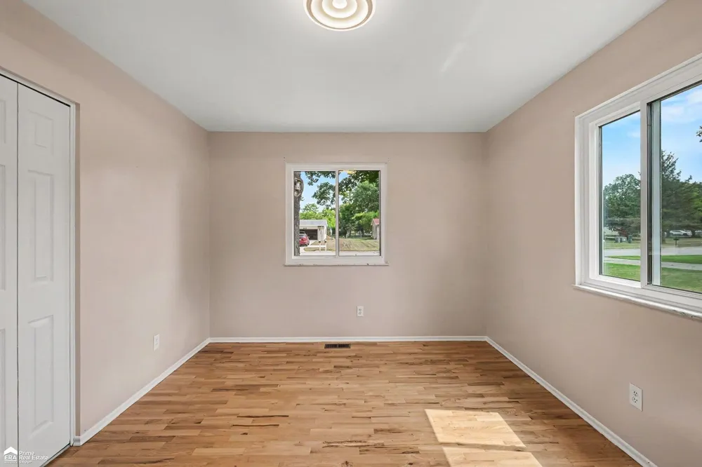 8545 Gallant Fox Trail Flushing Charter Township, MI 48433