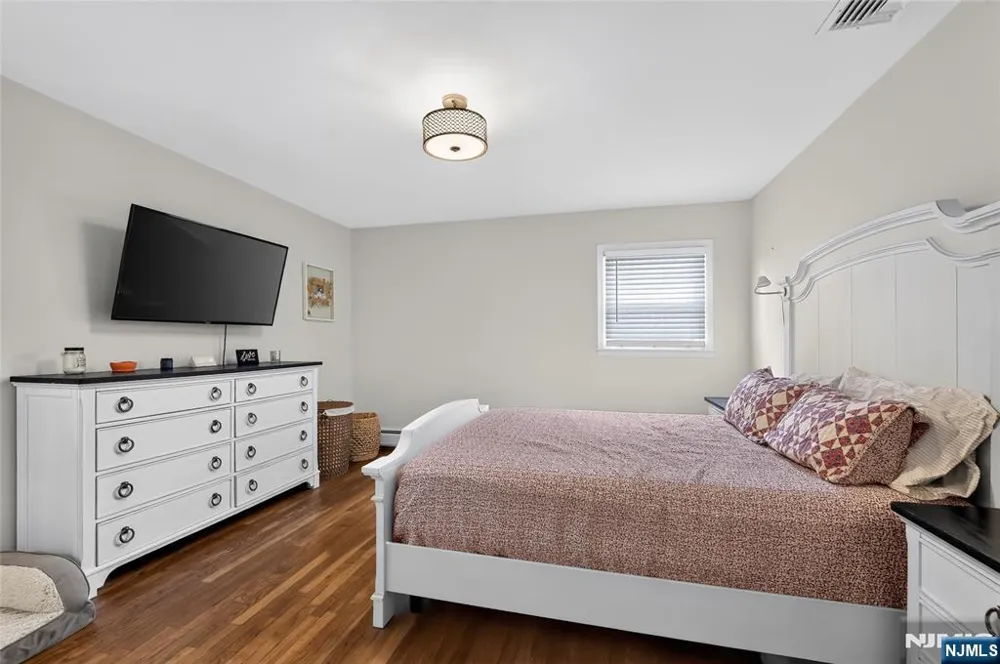 20 Arnold Drive Par-Troy Hills, NJ 07054