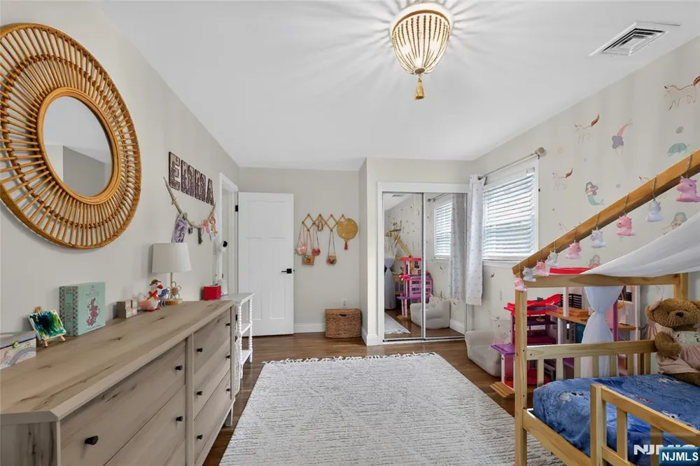20 Arnold Drive Par-Troy Hills, NJ 07054