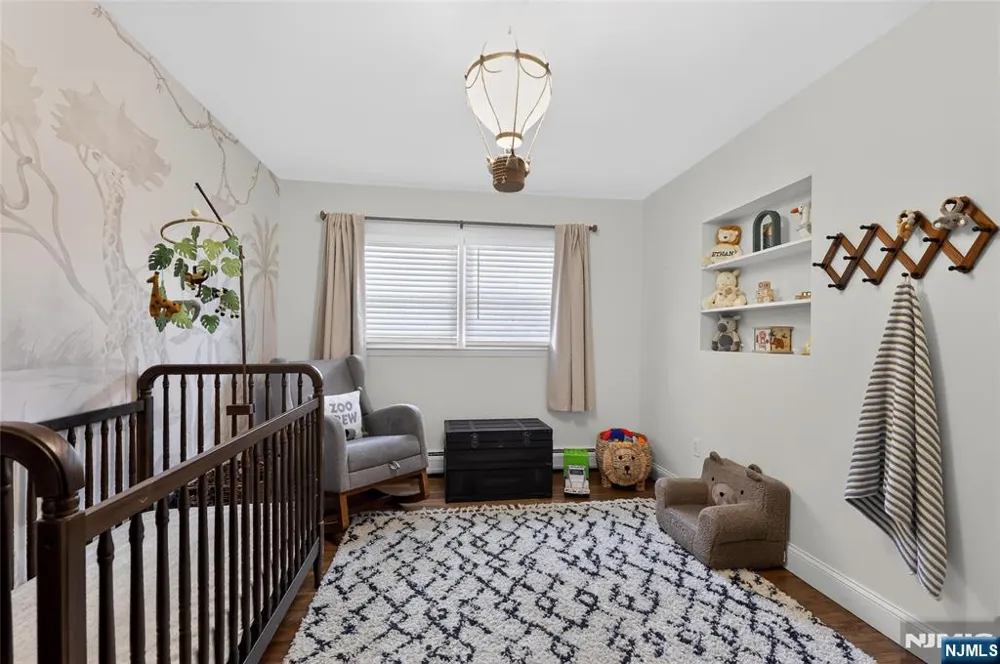 20 Arnold Drive Par-Troy Hills, NJ 07054