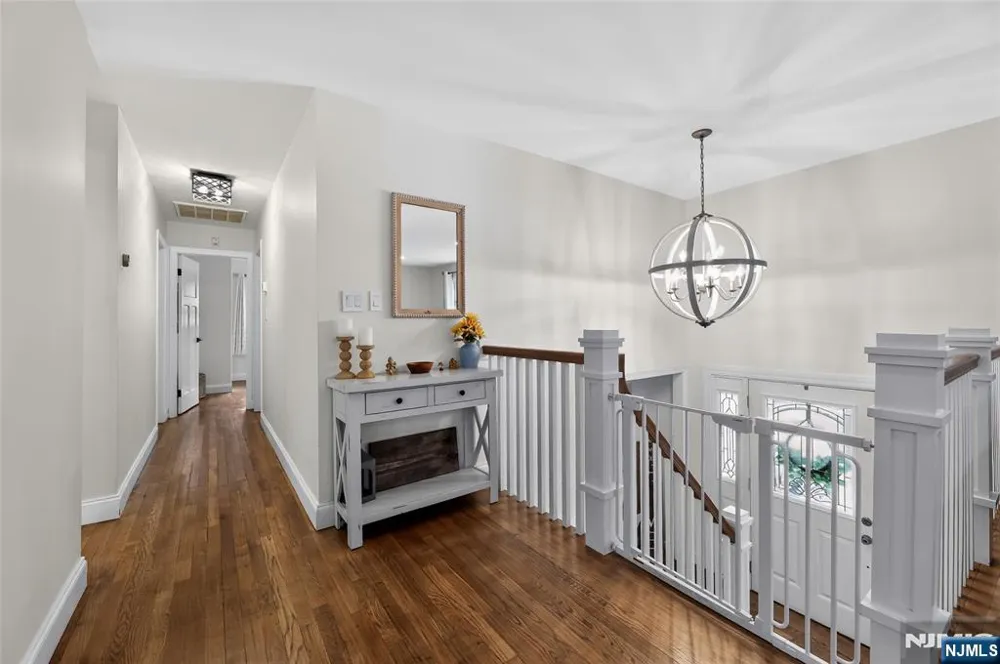 20 Arnold Drive Par-Troy Hills, NJ 07054