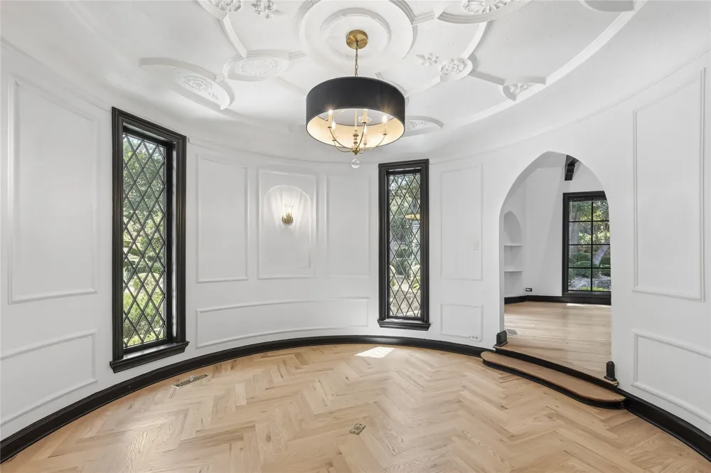 6941 Gaston Avenue Dallas, TX 75214