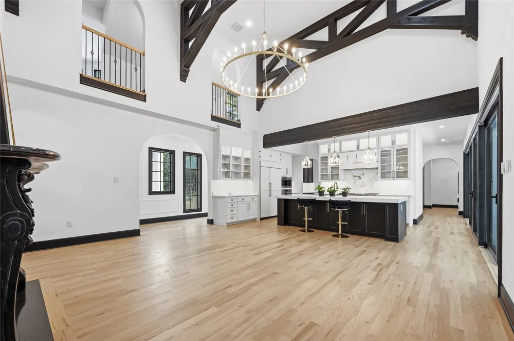 6941 Gaston Avenue Dallas, TX 75214