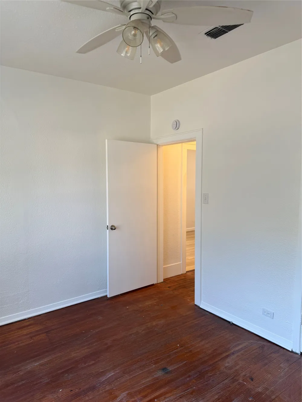 1217 W Walker Street Denison, TX 75020