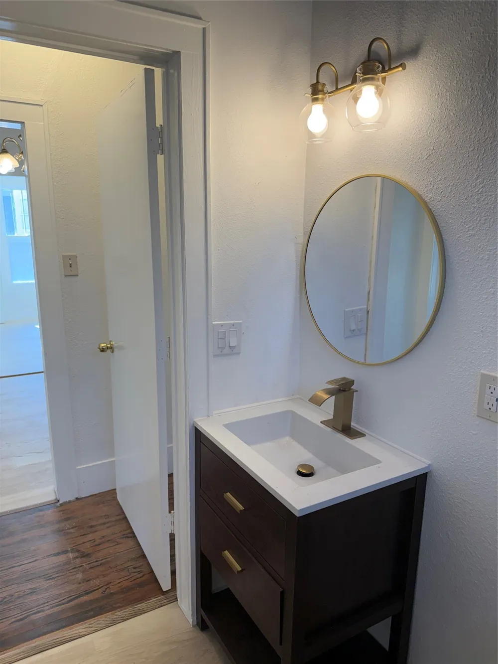 1217 W Walker Street Denison, TX 75020
