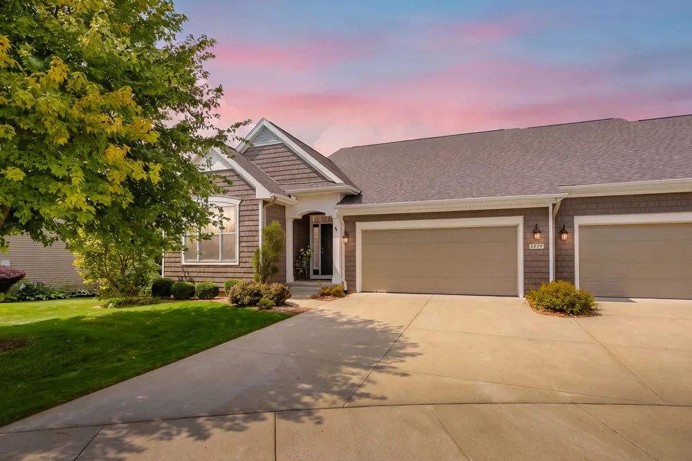 8874 Oak Meadow Cove Portage, MI 49024
