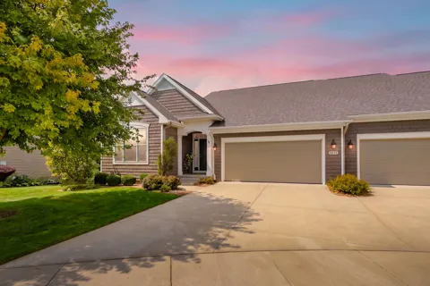 8874 Oak Meadow Cove