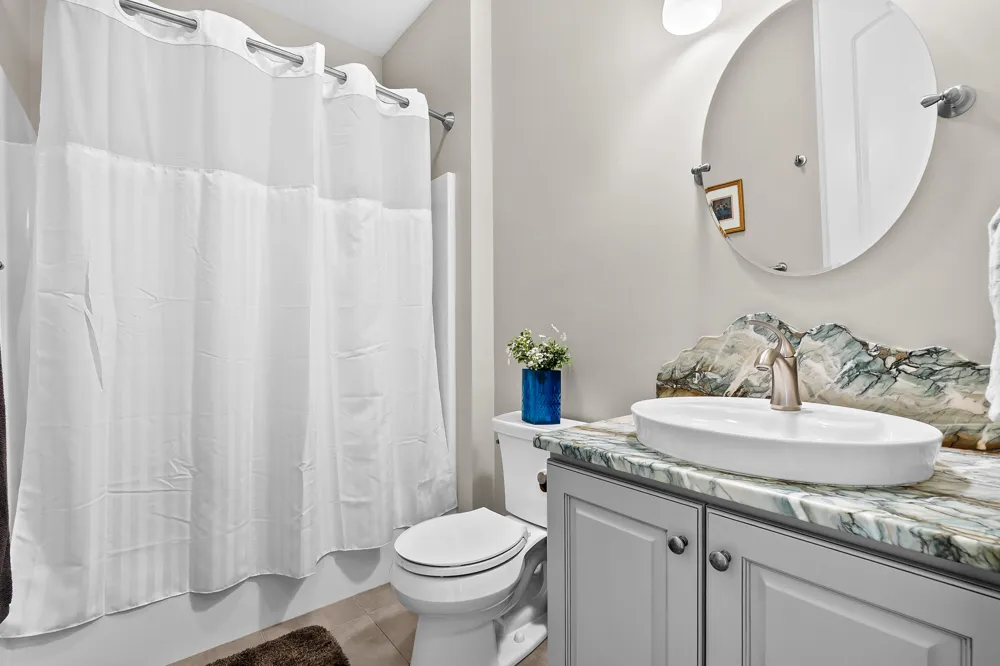 8874 Oak Meadow Cove Portage, MI 49024