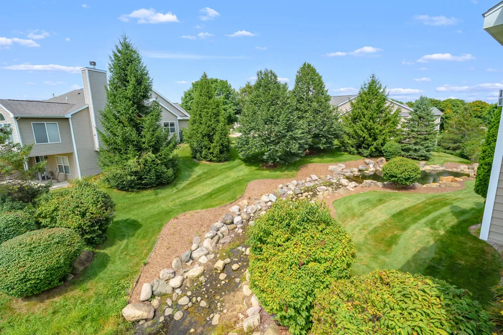 8874 Oak Meadow Cove Portage, MI 49024