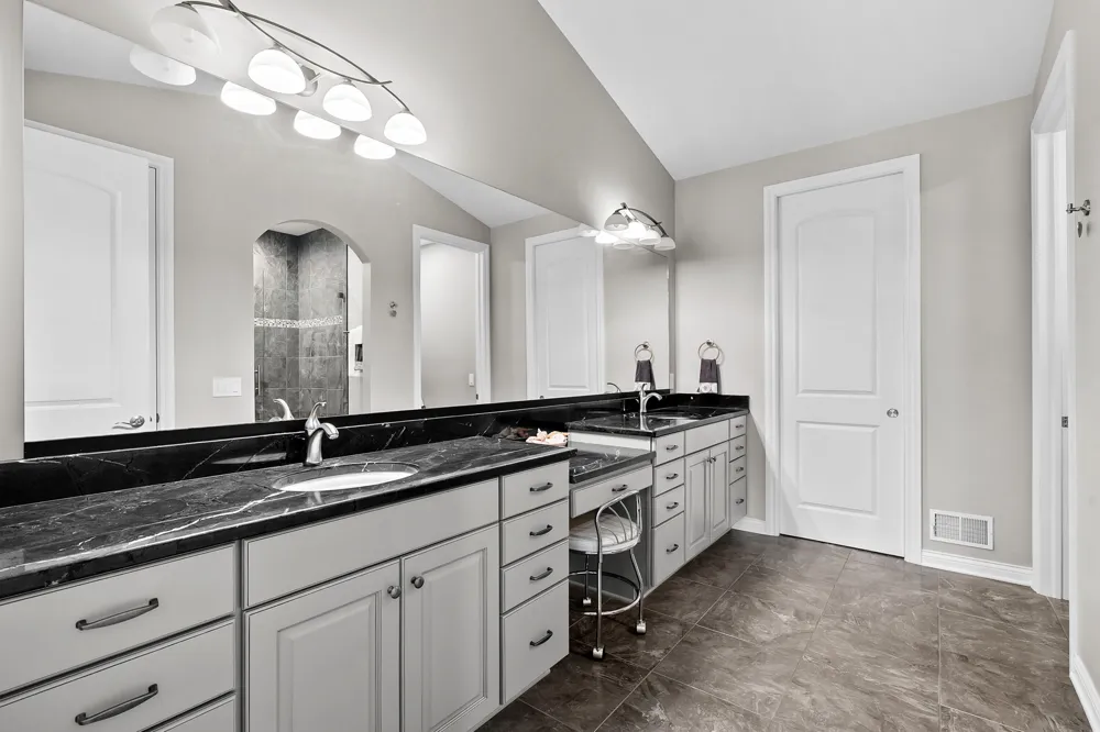 8874 Oak Meadow Cove Portage, MI 49024