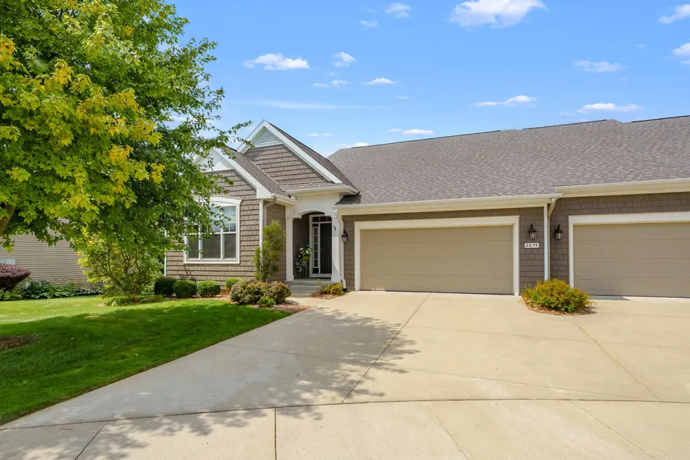 8874 Oak Meadow Cove Portage, MI 49024