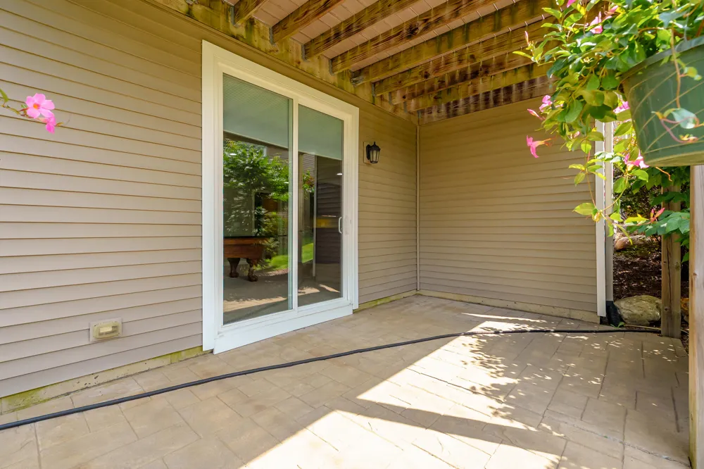 8874 Oak Meadow Cove Portage, MI 49024