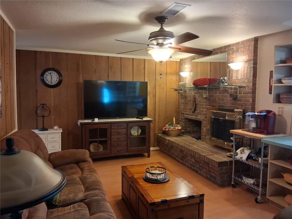 400 W ORANGE STREET Altamonte Springs, FL 32714